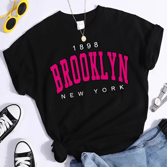 Brooklyn 1898 Graphic Print T-Shirt for Women - Short Sleeve Vintage Style Tee for Ladies - Y2K Inspired Fashion - New York City Print Shirt