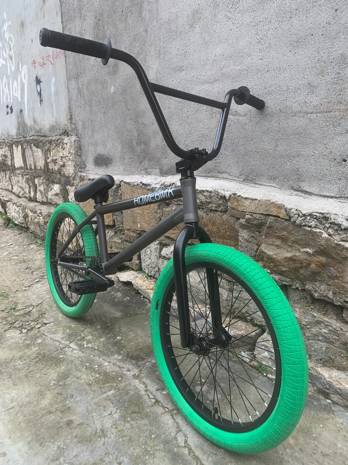 HOME BMX Crmo Steel 20 Inch Grey Frame Green Outer Tire Small Wheel Professional Bmx Action Performance Bicycle No Brakes